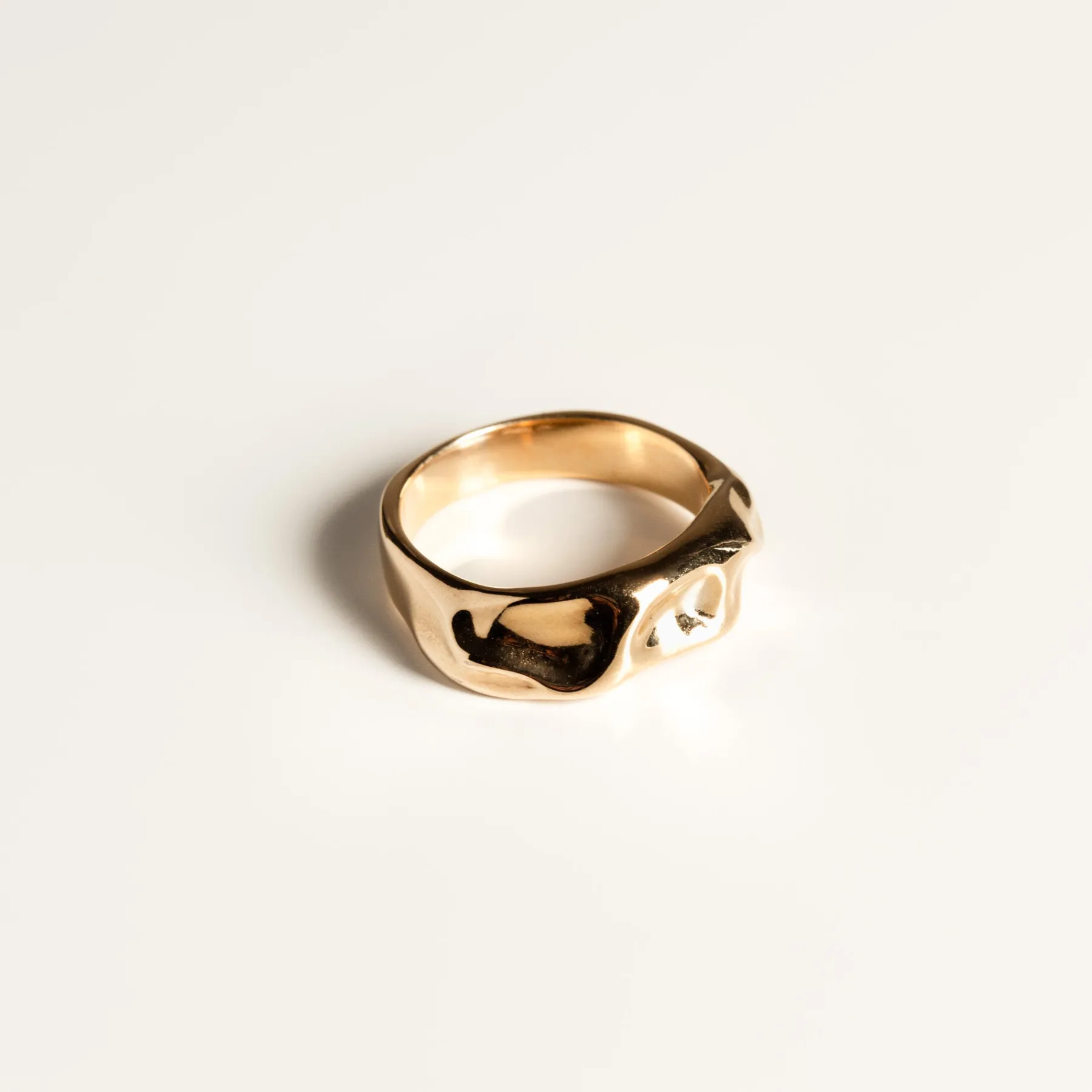 crisp_gold_ring_0.webp SarahBijoux Crisp Gold Ring