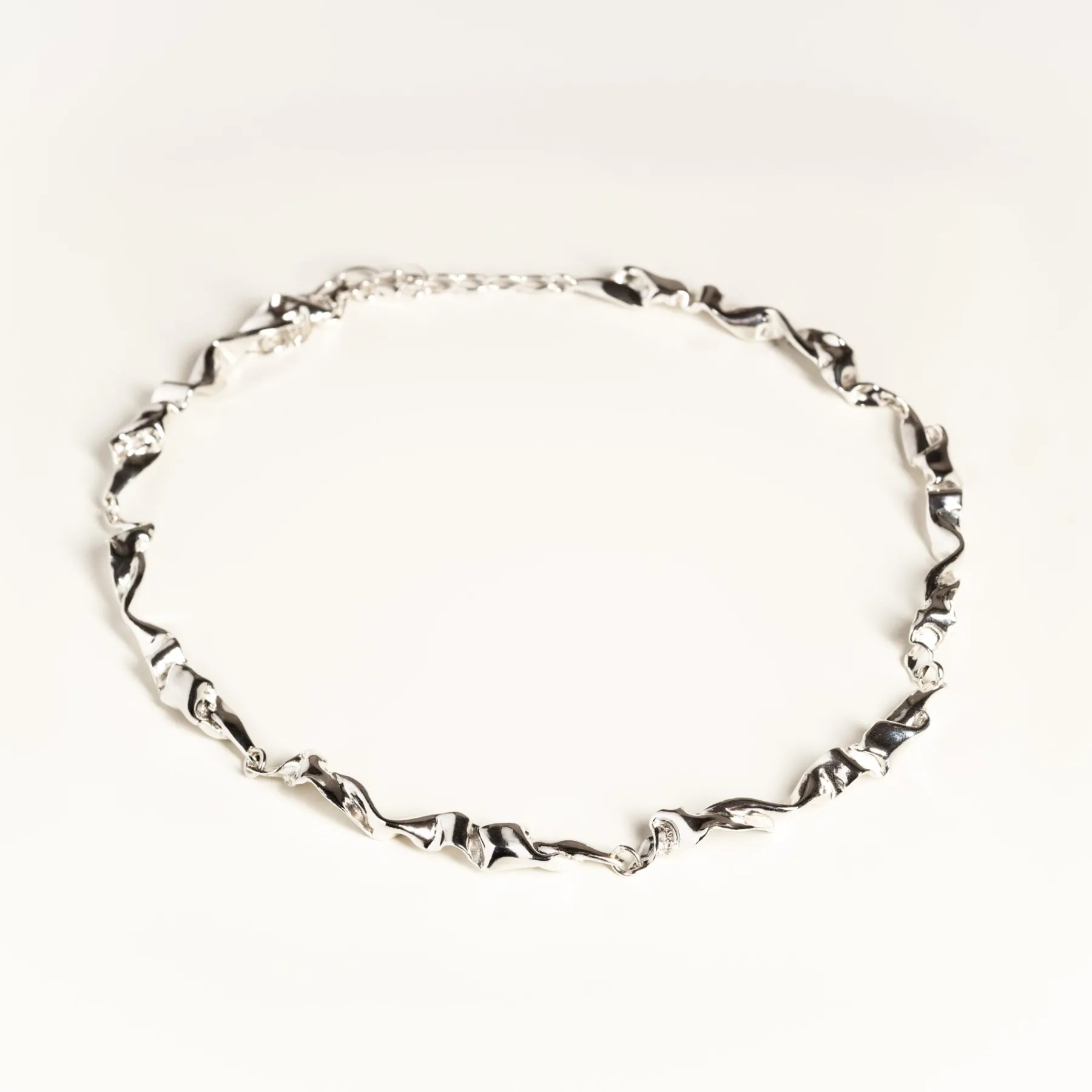 draped_necklace_0.webp SarahBijoux Draped Necklace