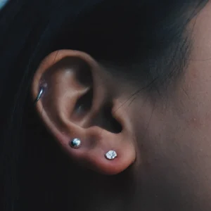 SarahBijoux Flower Studs