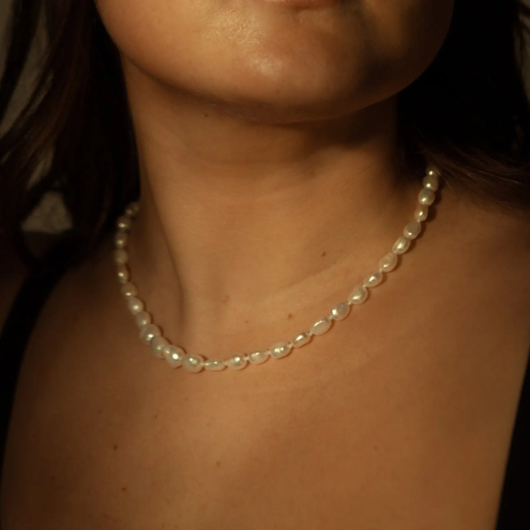 freshwater_pearl_necklace_1.webp SarahBijoux Freshwater Pearl Necklace