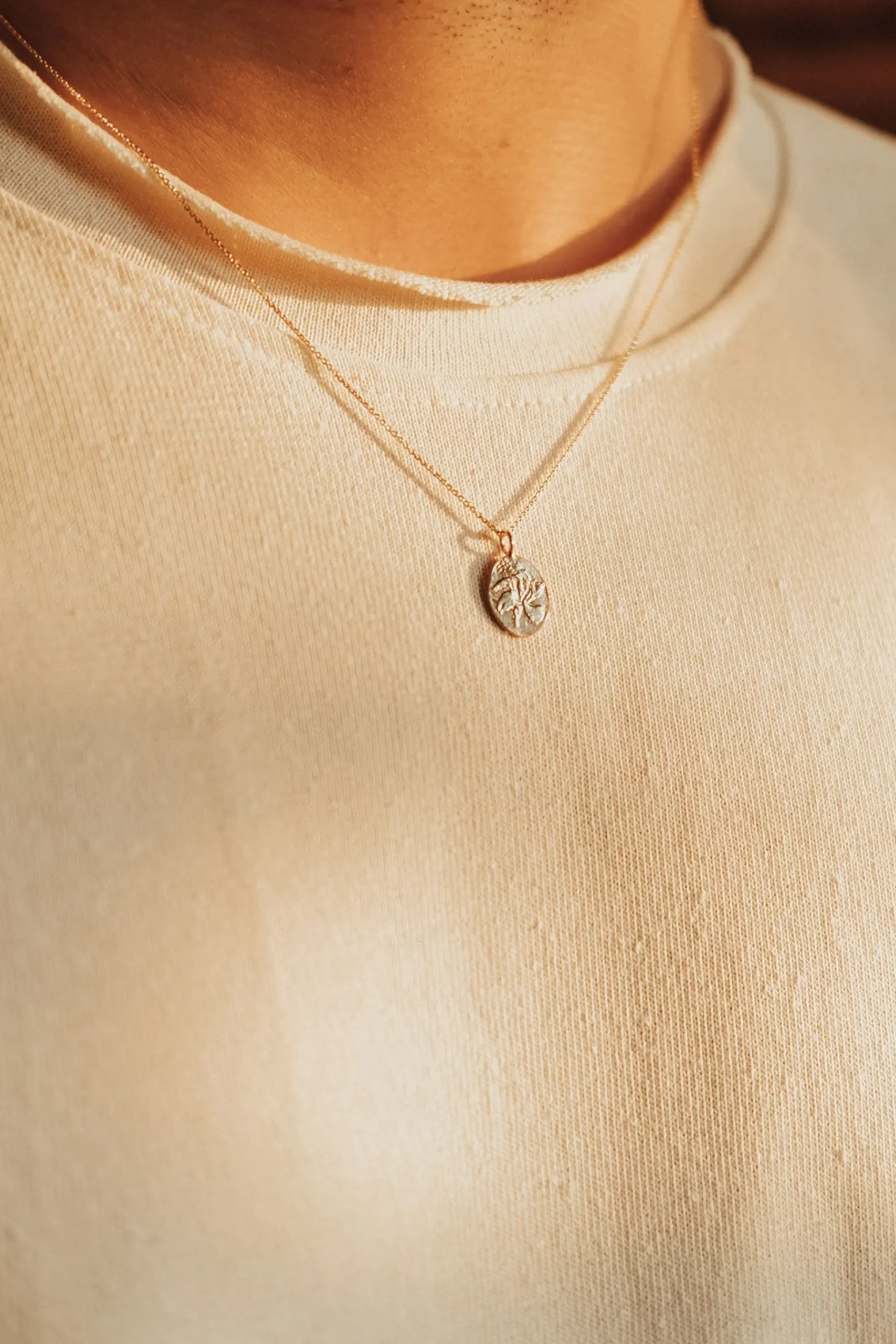 hong_kong_gold_necklace_2.webp SarahBijoux Hong Kong Gold Necklace