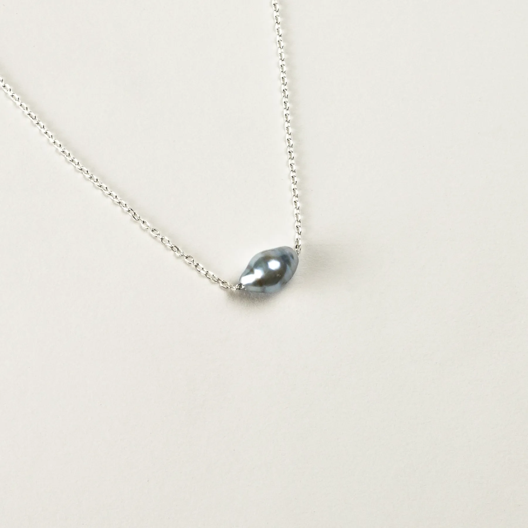keshi_necklace_0.webp SarahBijoux Keshi Necklace