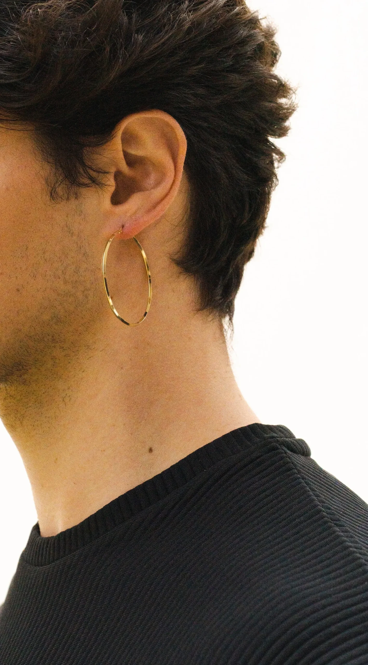 large_cape_gold_vermeil_hoops_2.webp SarahBijoux Large cape gold vermeil hoops
