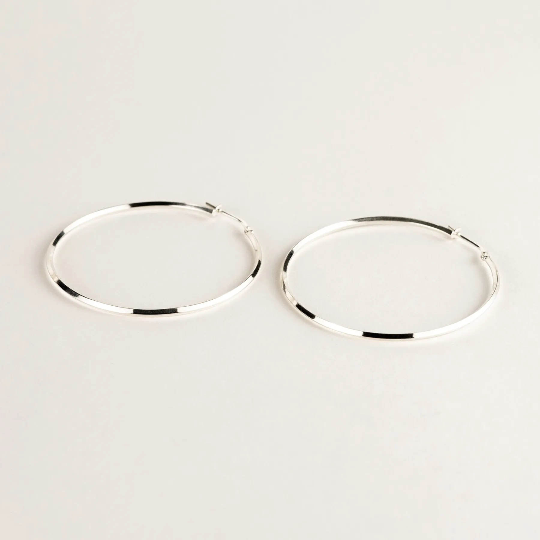 large_cape_hoops_0.webp SarahBijoux Large cape hoops