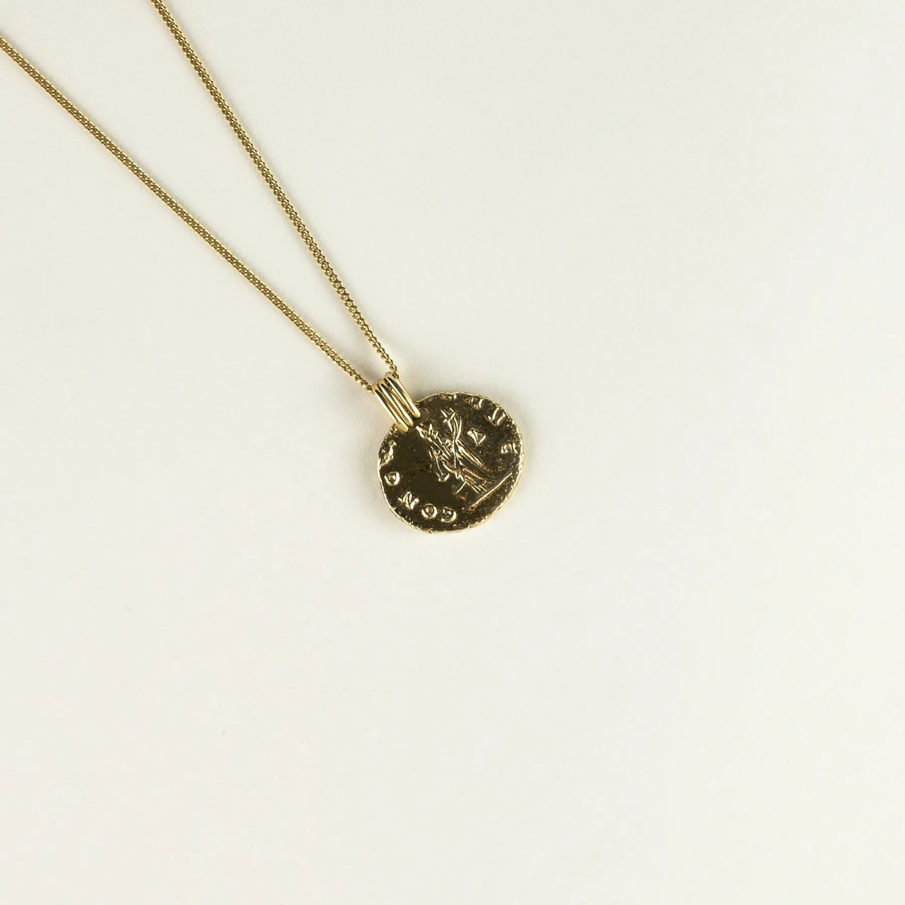 mediterranean_gold_necklace_0.webp SarahBijoux Mediterranean Gold necklace
