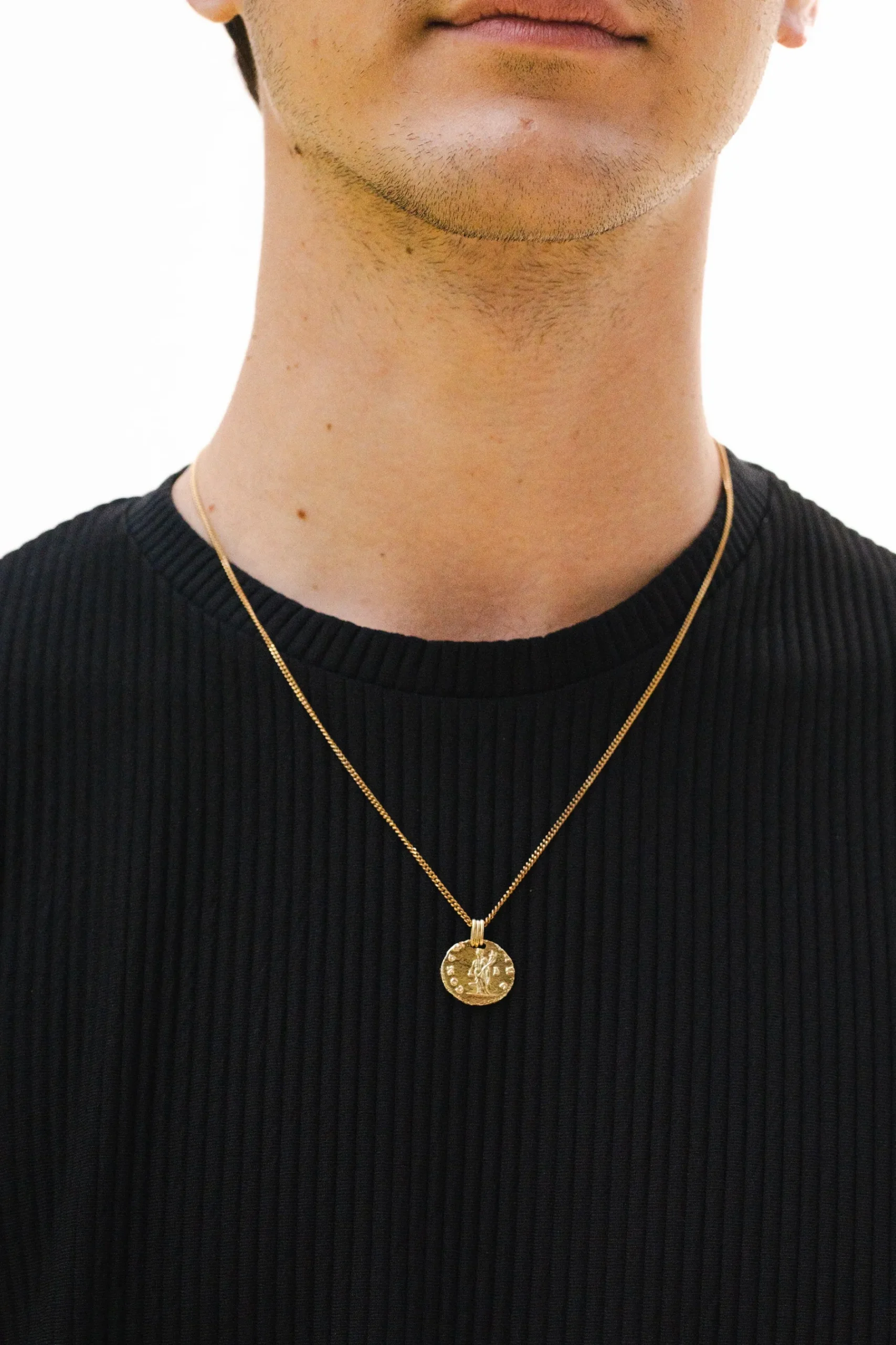 mediterranean_gold_necklace_3.webp SarahBijoux Mediterranean Gold necklace