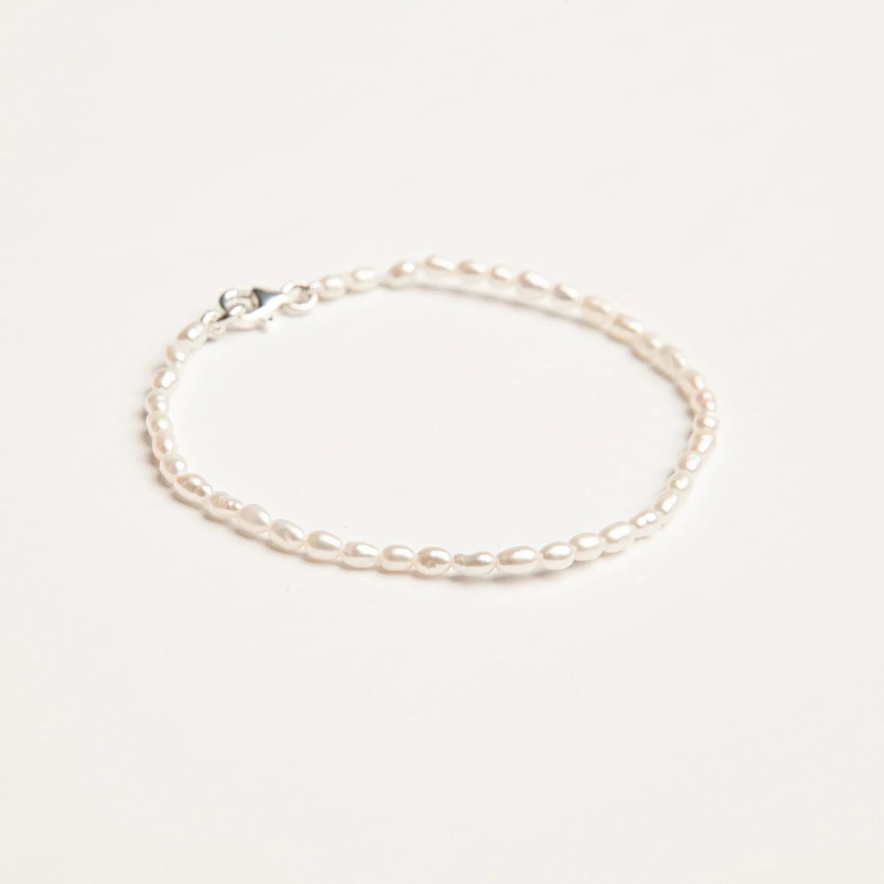 mini_freshwater_pearl_bracelet_0.webp SarahBijoux Mini Freshwater Pearl Bracelet