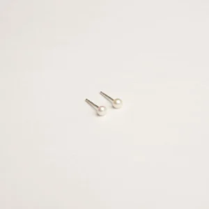 SarahBijoux Mini Pearl Studs