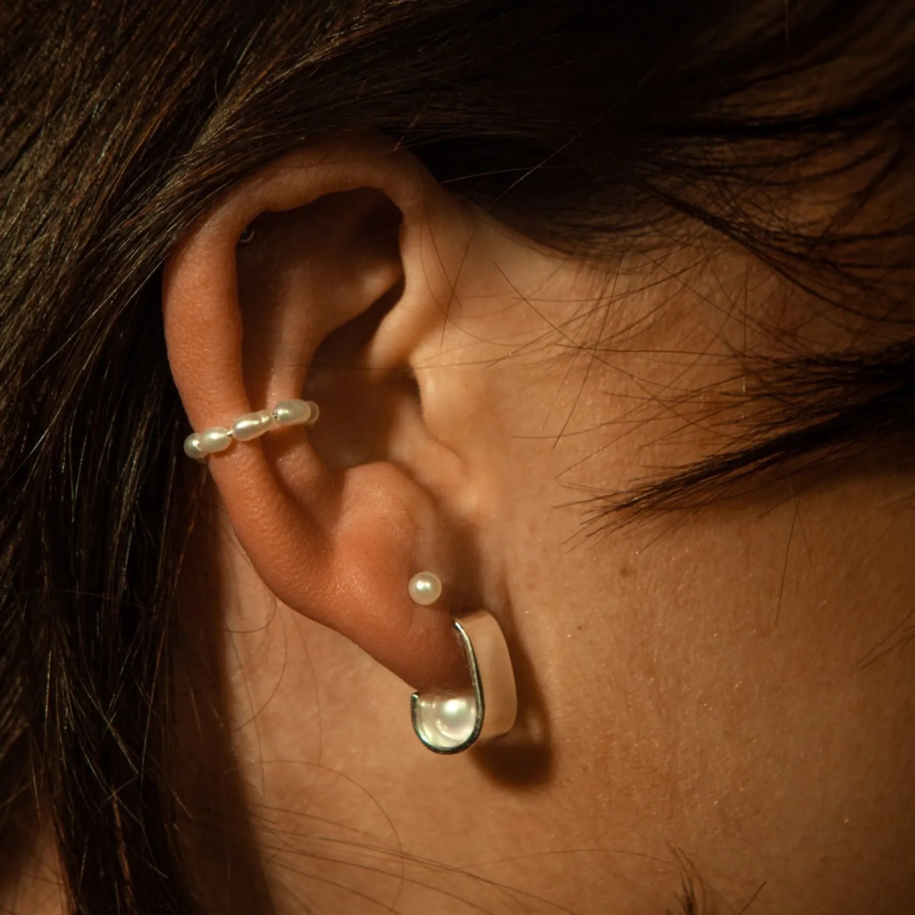mini_pearl_studs_1.webp SarahBijoux Mini Pearl Studs