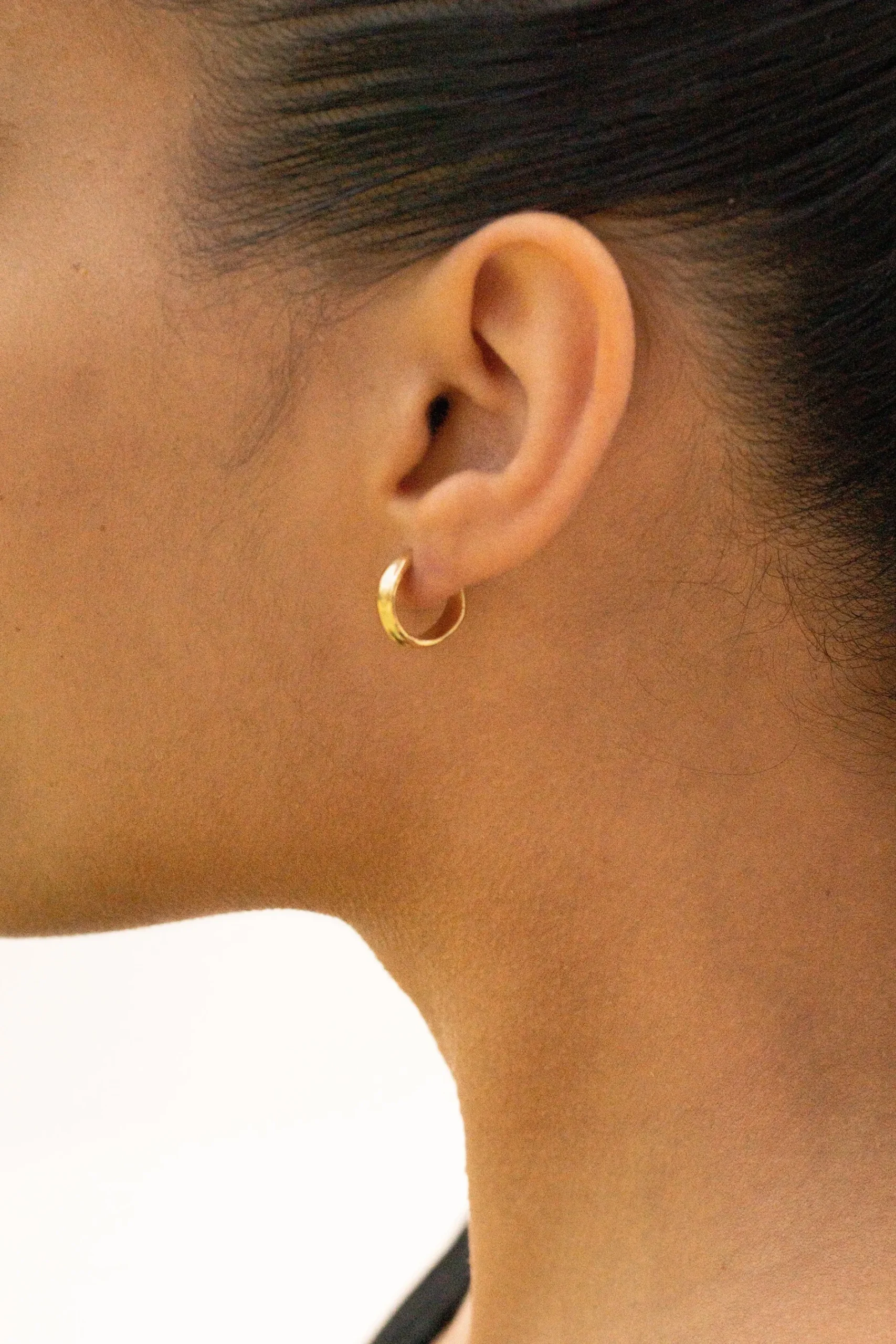 mini_ria_gold_vermeil_hoops_2.webp SarahBijoux Mini Ria gold vermeil hoops