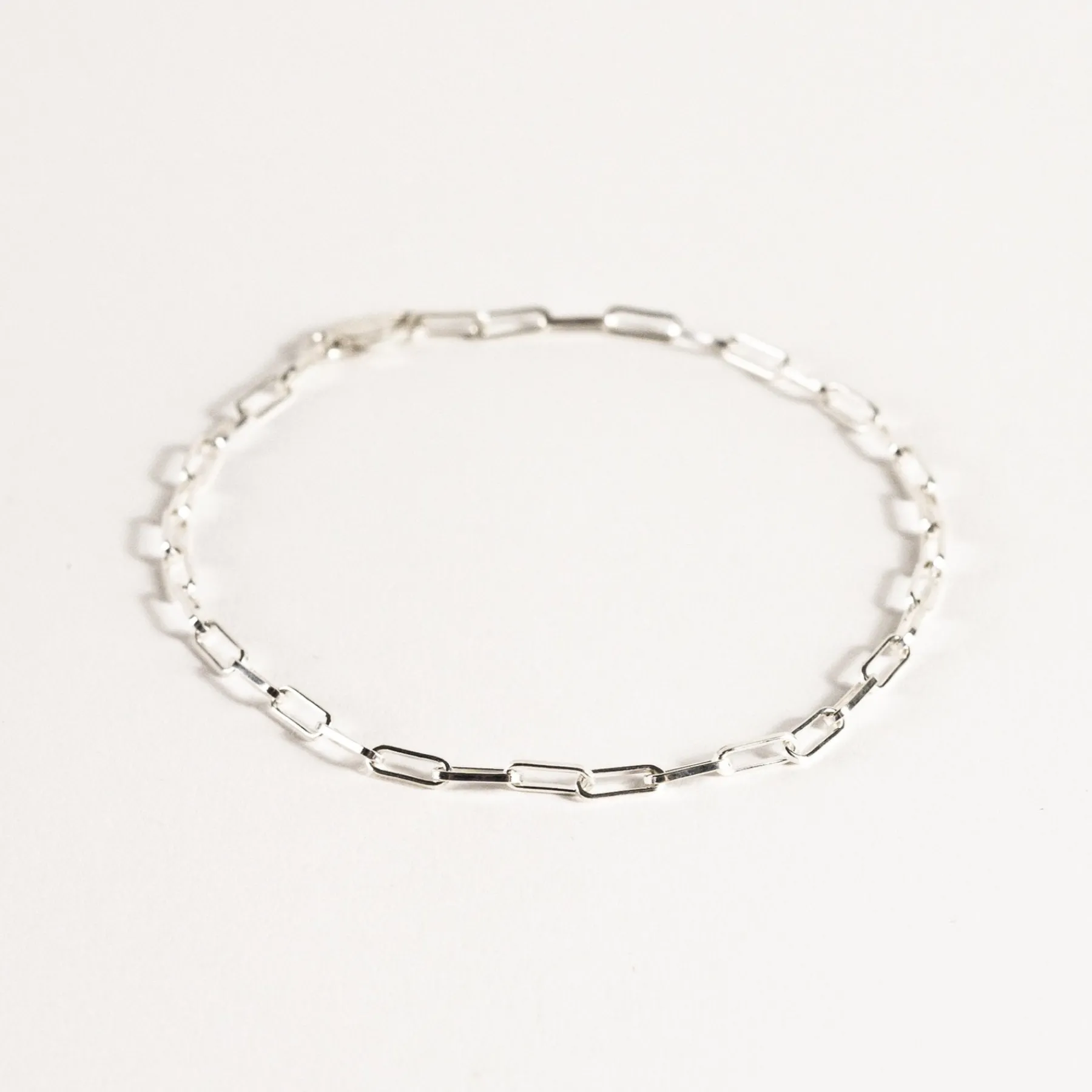 paper_clip_bracelet_0.webp SarahBijoux Paper Clip Bracelet