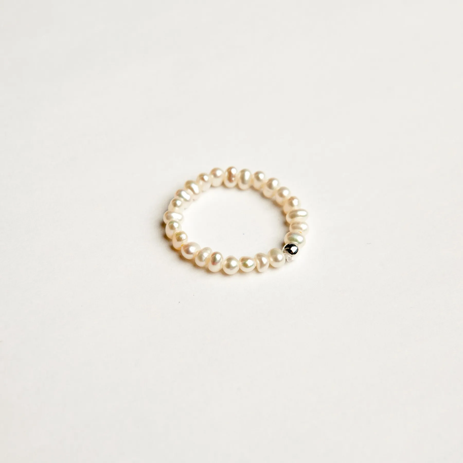 pearl_ring_0.webp SarahBijoux Pearl Ring
