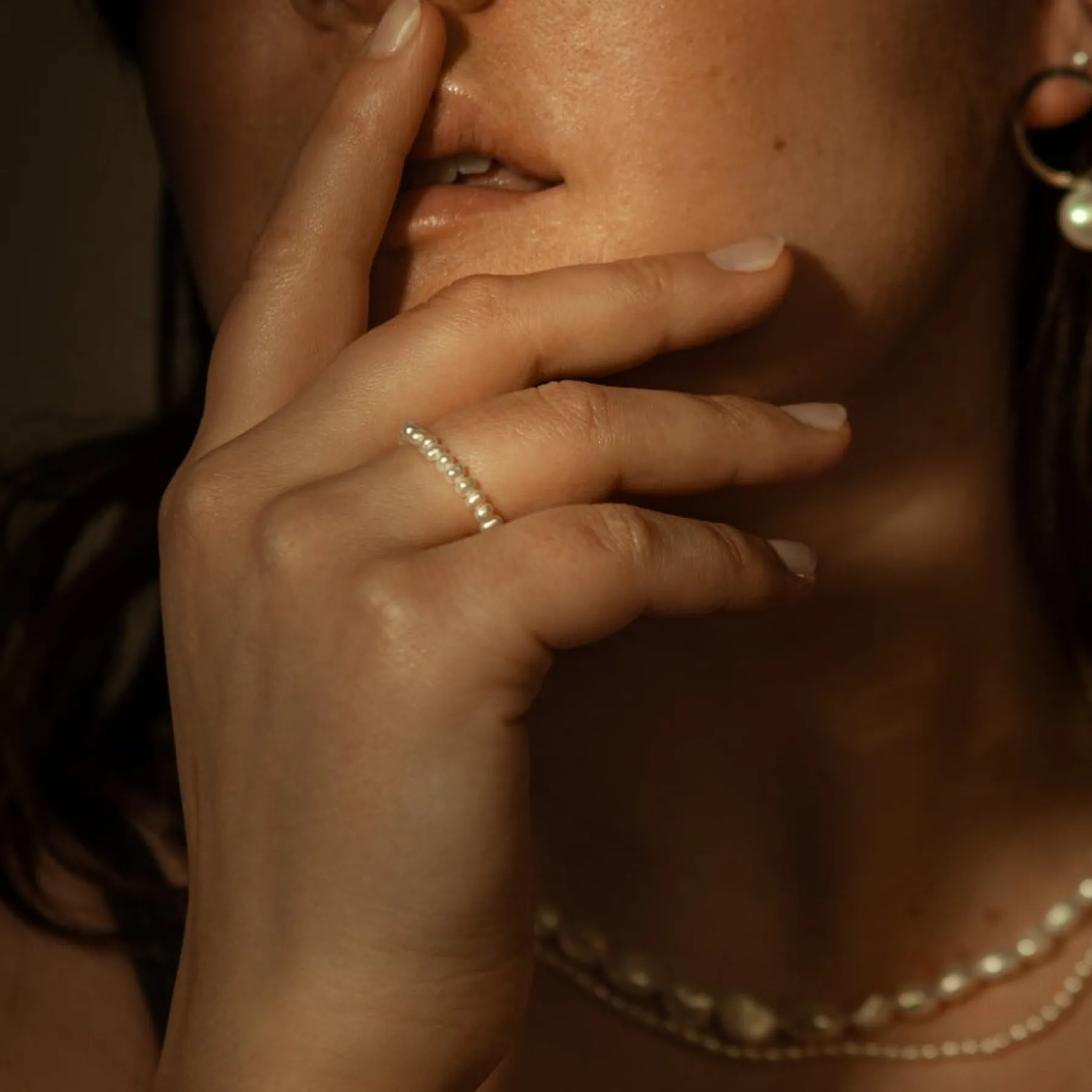 pearl_ring_1.webp SarahBijoux Pearl Ring