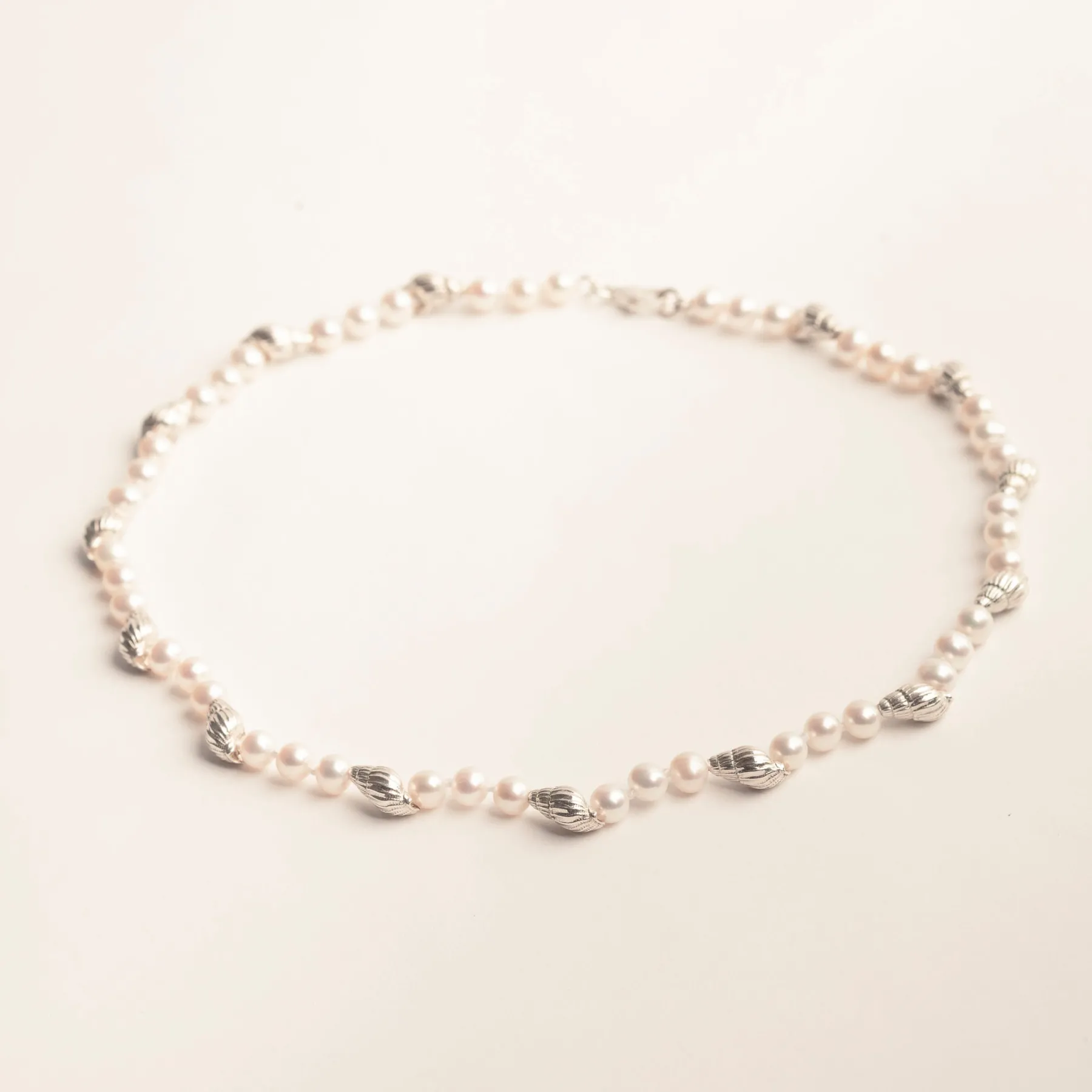pearly_necklace_0.webp SarahBijoux Pearly Necklace