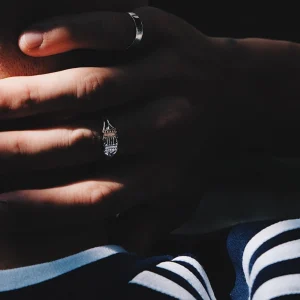 SarahBijoux Pyramid gold ring