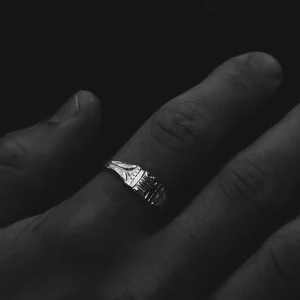 SarahBijoux Pyramid gold ring