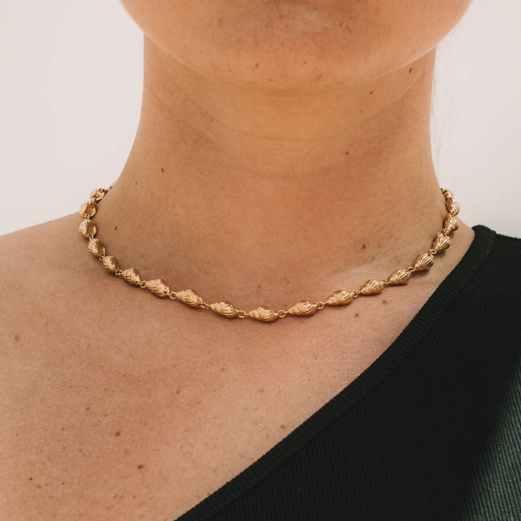 salty_gold_vermeil_necklace_1.webp SarahBijoux Salty Gold Vermeil Necklace