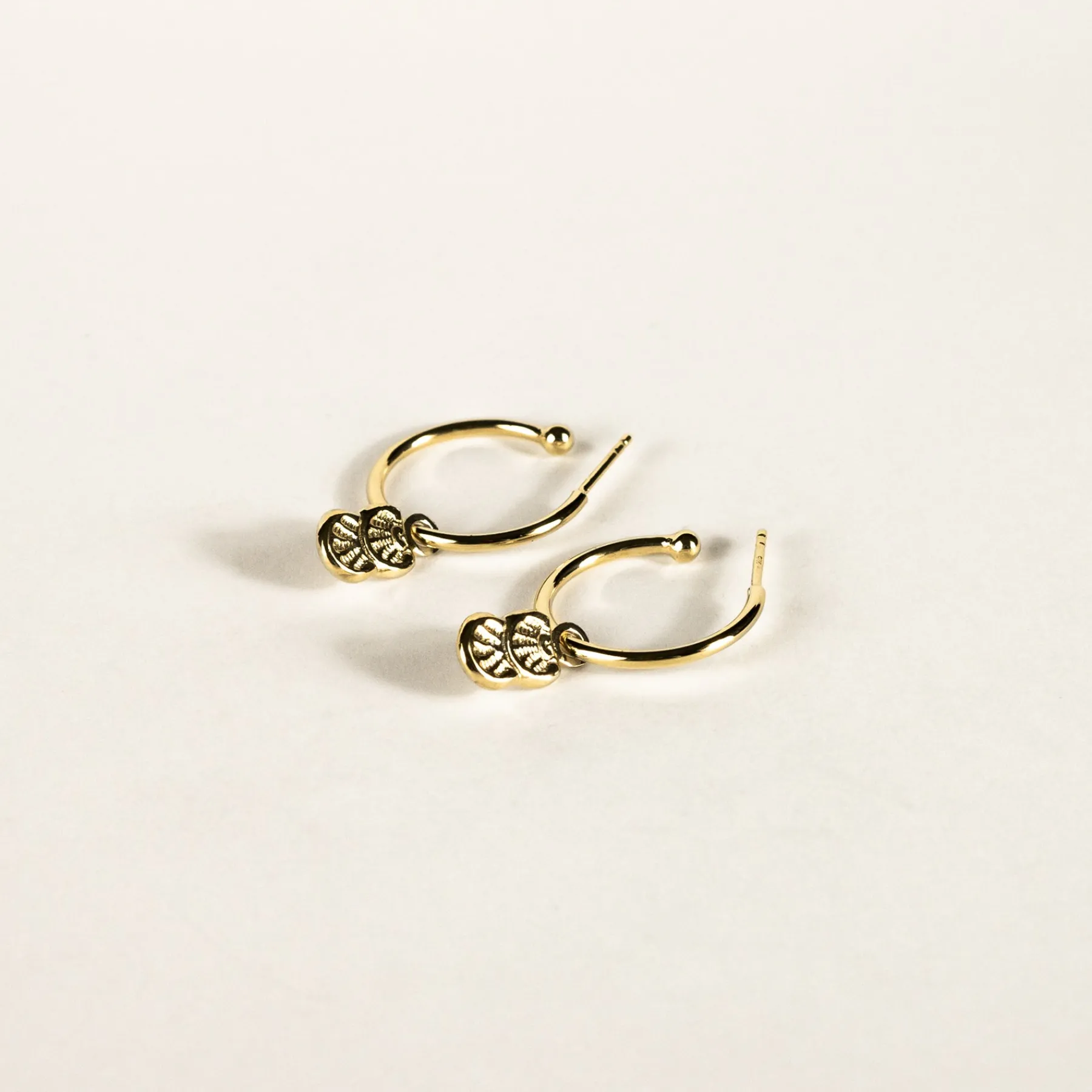 small_shell_gold_vermeil_pendant_hoops_0.webp SarahBijoux Small Shell Gold Vermeil Pendant Hoops