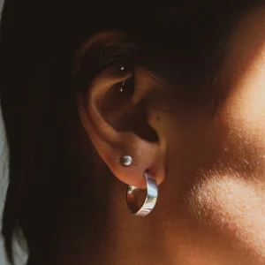SarahBijoux Small Square Flat Hoops