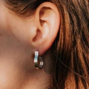 SarahBijoux Small Triplet Hoops