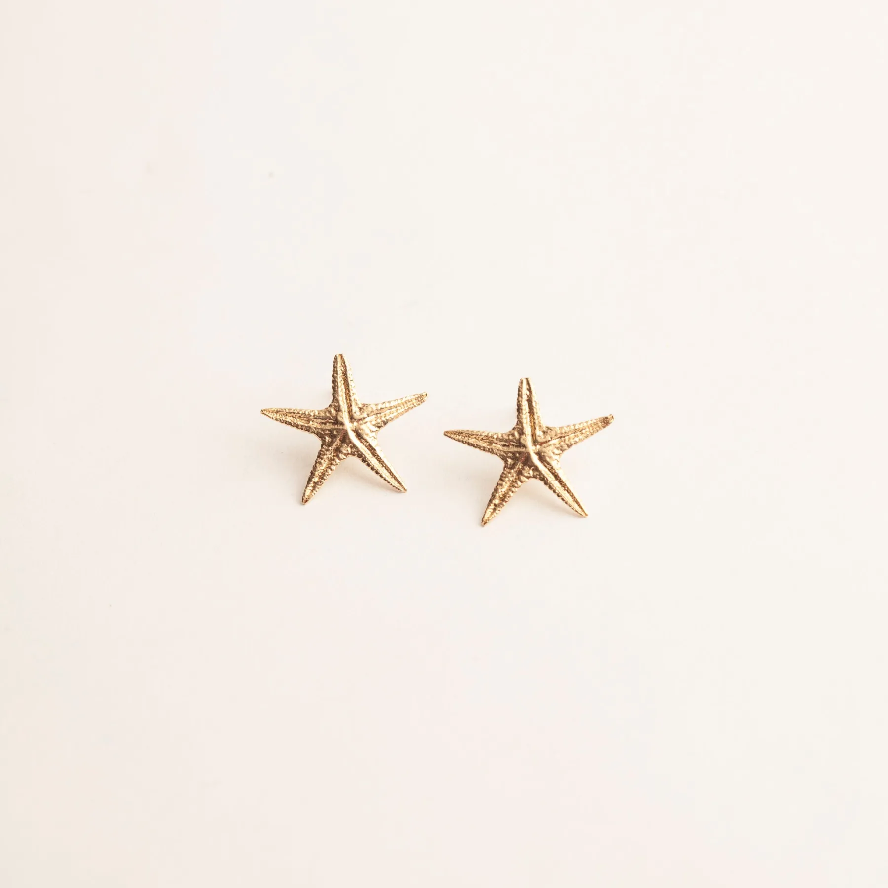 starfish_gold_vermeil_studs_0.webp SarahBijoux Starfish Gold Vermeil Studs