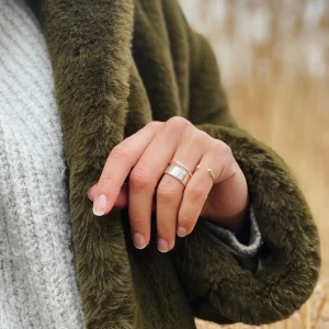 SarahBijoux Wide stack